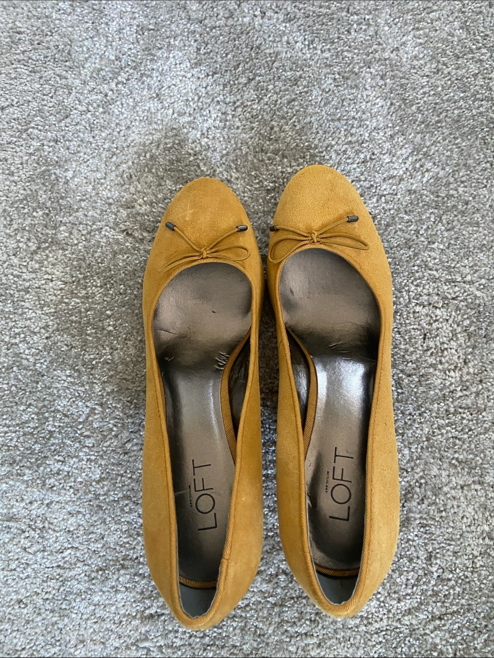 Ann Taylor LOFT Mustard Yellow Suede Bow 3” heels